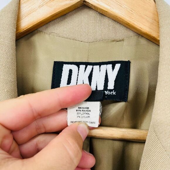 DKNY Blazer Jacket Tan Single Breasted Long Sleeve Wool Blend Womens Size 8 - Picture 6 of 9